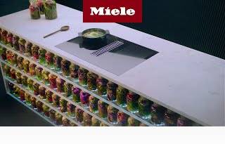 Новая панель конфорок TwoInOne со встроенной вытяжкой | Miele