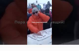 Бро, купи уже настоящий диджей пульт! Например, PIONEER DDJ FLX4