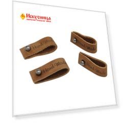 Кожаная бирка с кнопкой 'Hand Made' 1,3*7см, уп.4шт (коричневый)
