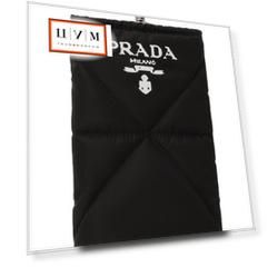 Текстильный чехол для iPhone Prada