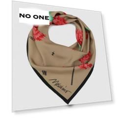 Платок Moschino