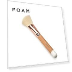 BACHCA BACHCA Скошенная кисть для румян Blush Brush 1 шт