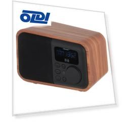 Радиоприемник MAX MR-332 Bluetooth, FM радио, MP3/WMA с USB/microSD,Li-ion аккумулятор, Время работы более 8 часов, цвет Brown Wood/Black
