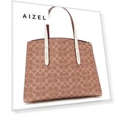 Бежевая сумка Charlie Carryall с монограммами