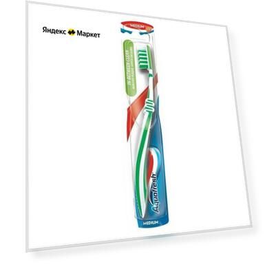 Зубная щетка Aquafresh IN-BETWEEN Clean, средняя